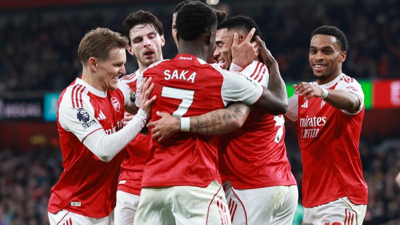 足球报：多支中超球队巨额欠税，以亿元为单位拖欠税款（足球报：多家中超俱乐部拖欠税款，规模以亿元计）