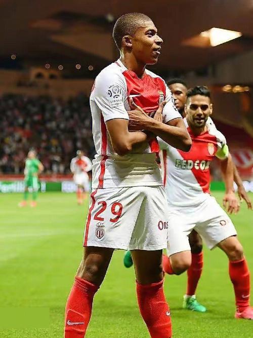 沈阳市委副书记李鹏宇：沈阳是辽沈足球的核心代表（沈阳市委副书记李鹏宇称沈阳是辽沈足球的中坚力量）