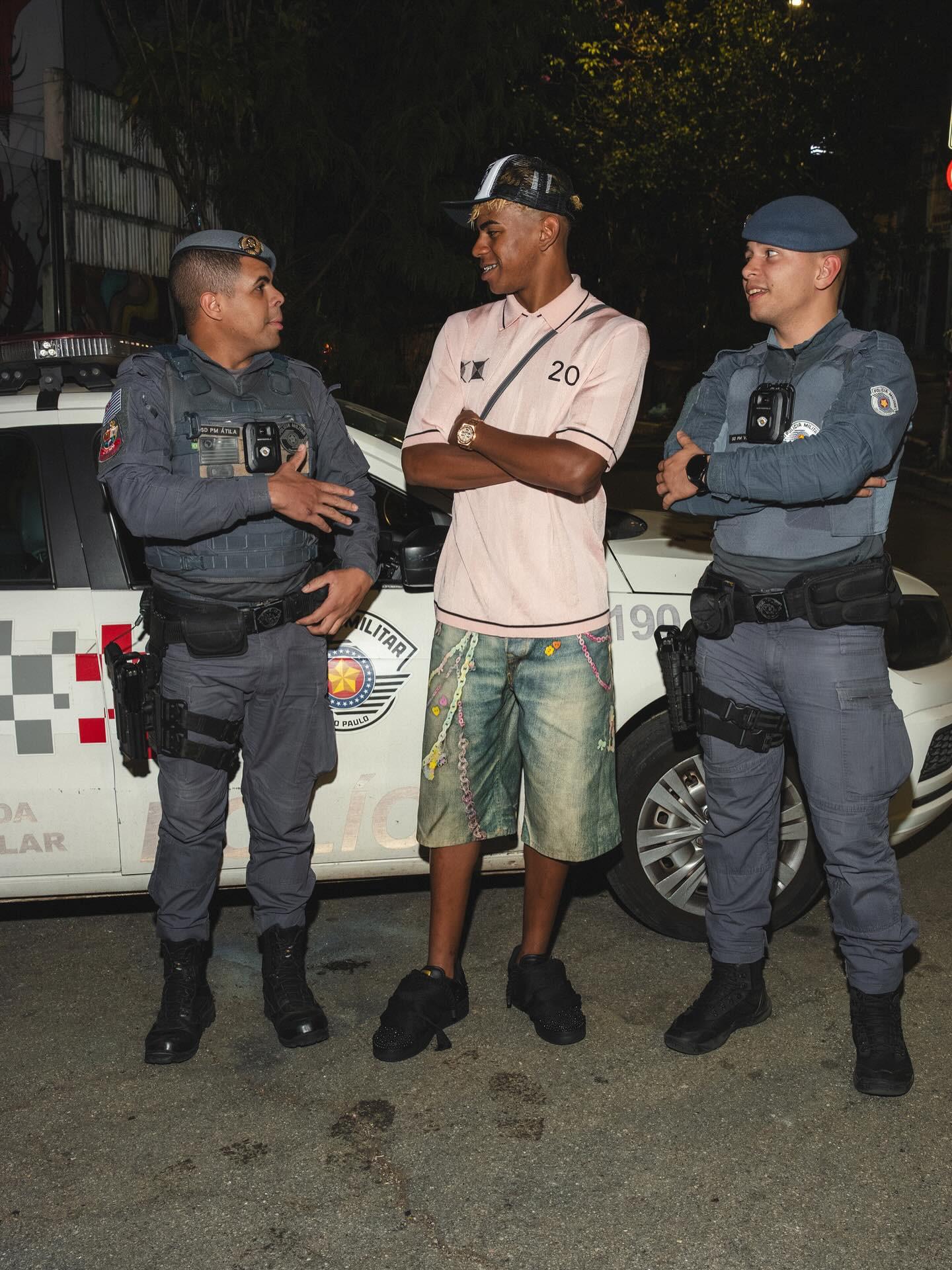 阿隆索回应拉波尔塔争议言论：重要的是在场上公平取胜（阿隆索回应拉波尔塔风波：关键是在赛场上公正赢球）