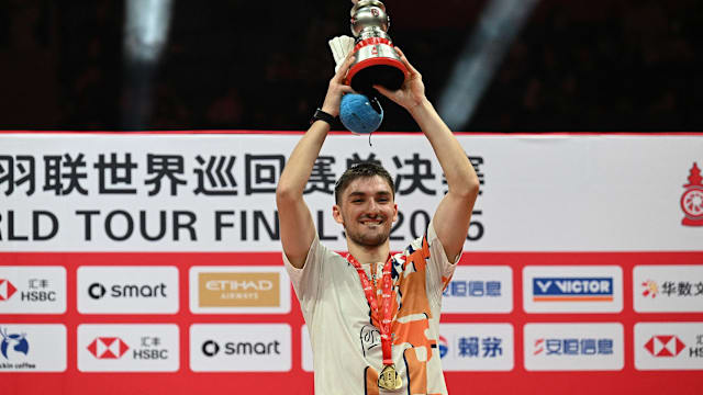 图片报：多特正在讨论是否为施洛特贝克、阿德耶米加解约条款（图片报：多特蒙德正商议是否为施洛特贝克、阿德耶米设置解约条款）