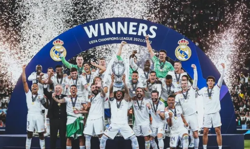 记者：邵佳一执教国足会带着部分在青岛西海岸的助手（记者称邵佳一若执掌国足，将带上部分青岛西海岸助手）